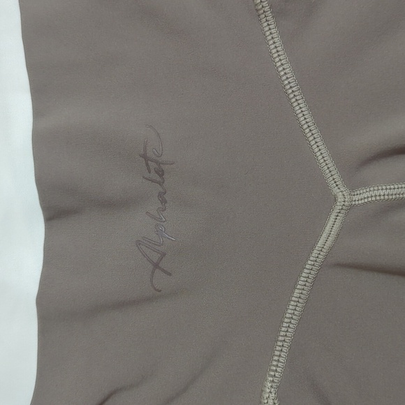 Alphalete Surface Power Legging, Color Willow Size XS - Picture 11 of 13